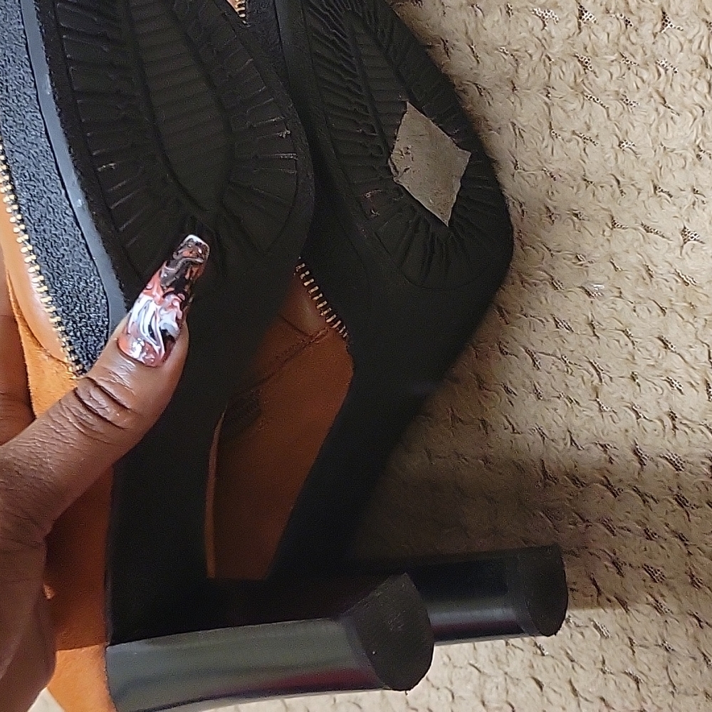 Women boots - Picture 4 of 4